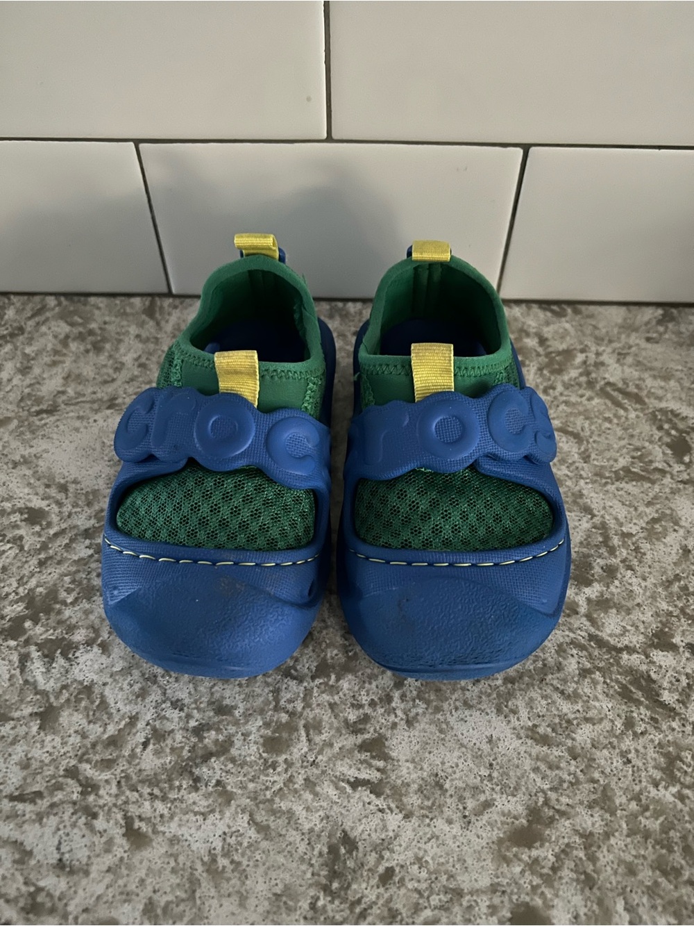 Crocs Toddler Swiftwater Splash Shoe - Kids Blue and Green Slip-On Water Shoes